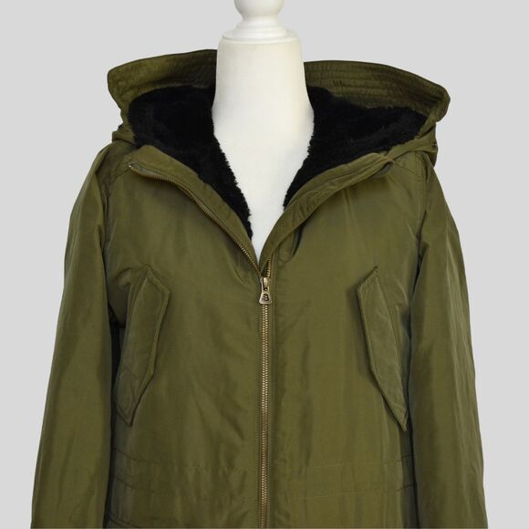 GAP Women's PrimaLoft® luxe parka Green Size S - Picture 6 of 10